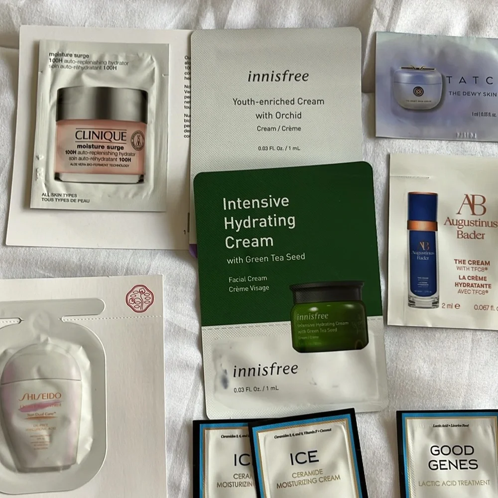 Deluxe Skincare Bundle 31-pc - Picture 2 of 10